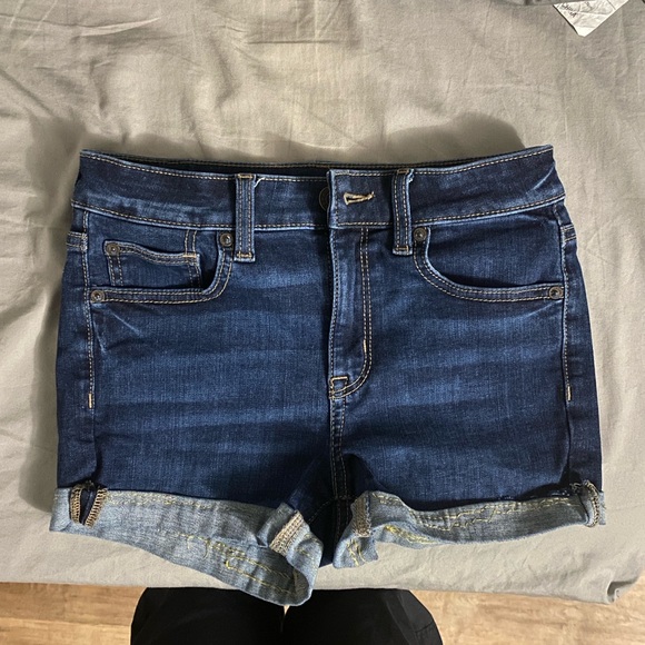 American Eagle High Rise Denim Short Shortie/Shorts Size 2 - Picture 1 of 3